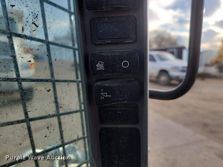 image for item KU9106 2022 Case SR210B  skid steer loader