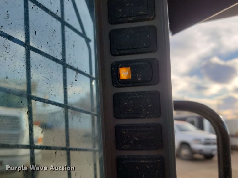 image for item KU9106 2022 Case SR210B  skid steer loader