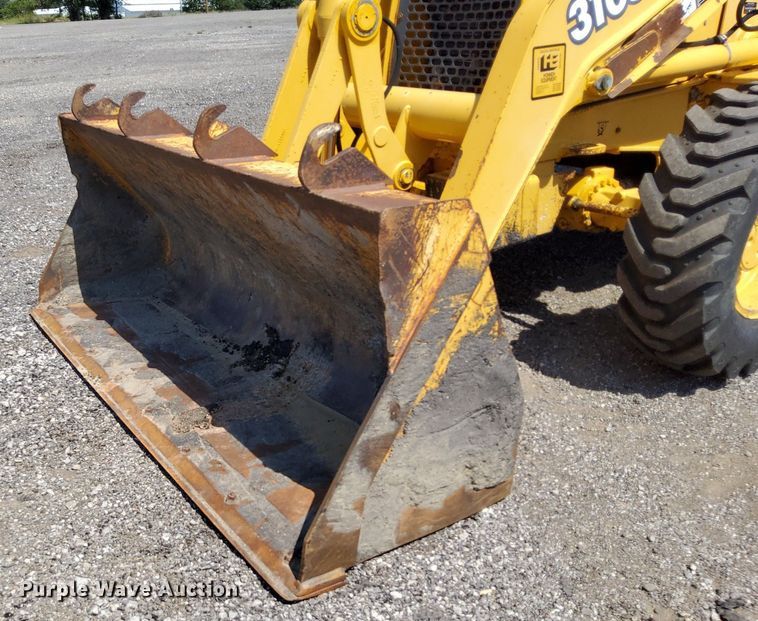 image for item KW9023 2004 John Deere 310SG  backhoe