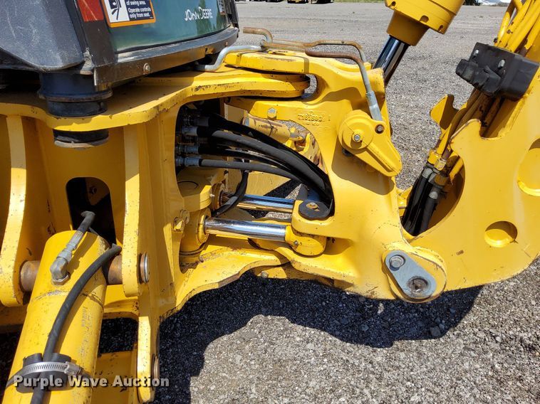 image for item KW9023 2004 John Deere 310SG  backhoe