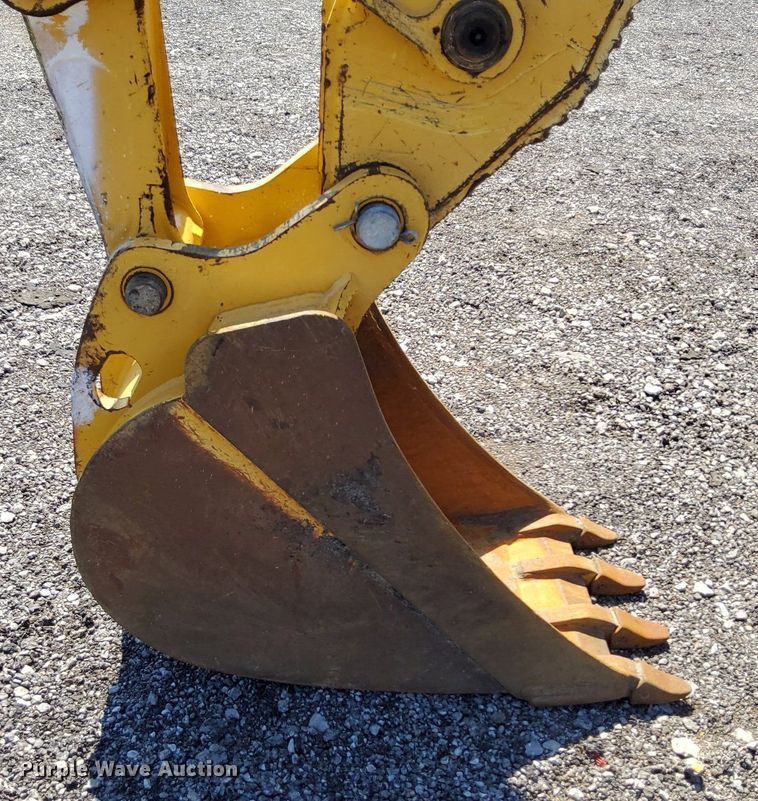 image for item KW9023 2004 John Deere 310SG  backhoe