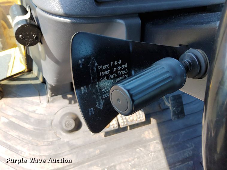 image for item KW9023 2004 John Deere 310SG  backhoe