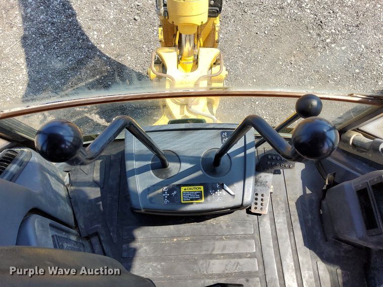 image for item KW9023 2004 John Deere 310SG  backhoe