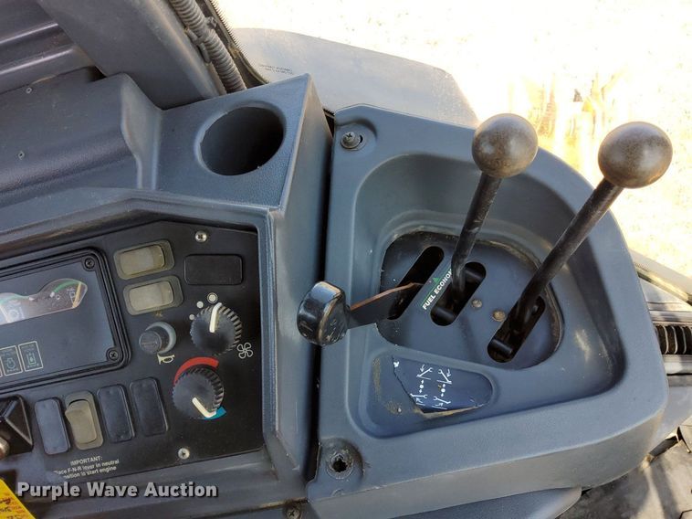 image for item KW9023 2004 John Deere 310SG  backhoe