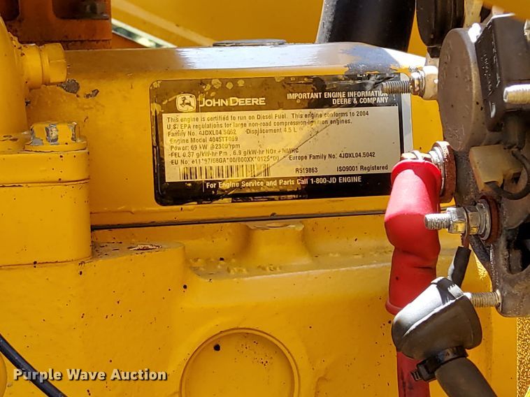 image for item KW9023 2004 John Deere 310SG  backhoe