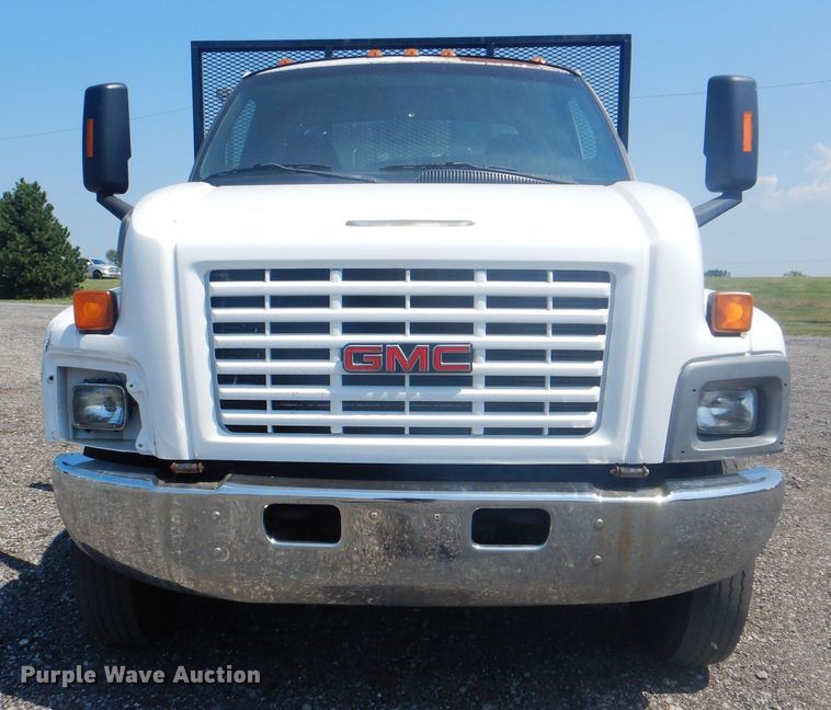 image for item KW9065 2007 GMC C6500  flatbed truck