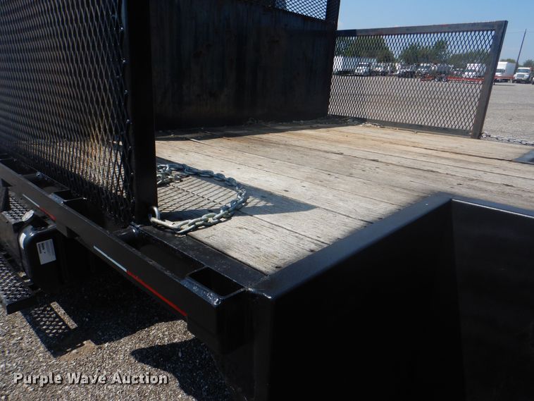 image for item KW9065 2007 GMC C6500  flatbed truck