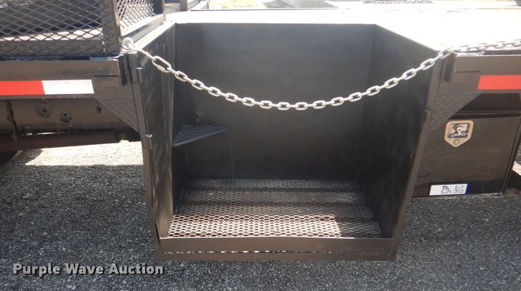 image for item KW9065 2007 GMC C6500  flatbed truck