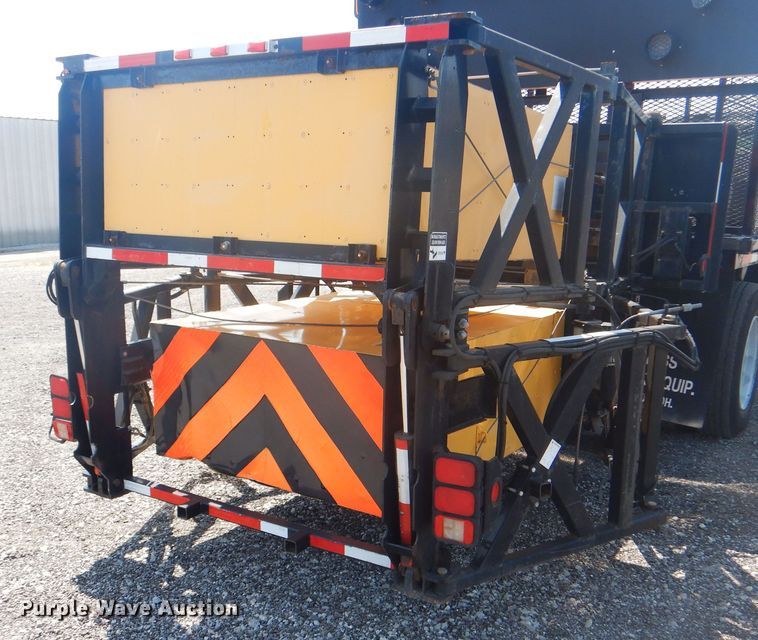 image for item KW9065 2007 GMC C6500  flatbed truck