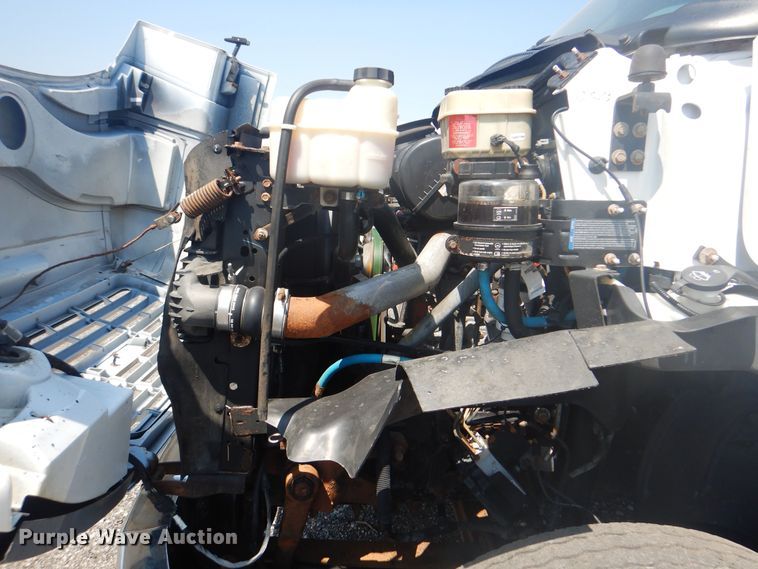 image for item KW9065 2007 GMC C6500  flatbed truck