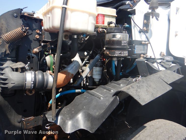 image for item KW9065 2007 GMC C6500  flatbed truck