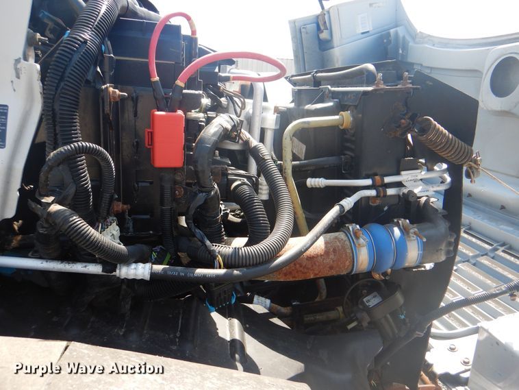 image for item KW9065 2007 GMC C6500  flatbed truck