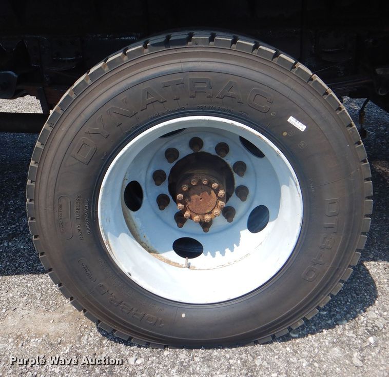 image for item KW9065 2007 GMC C6500  flatbed truck