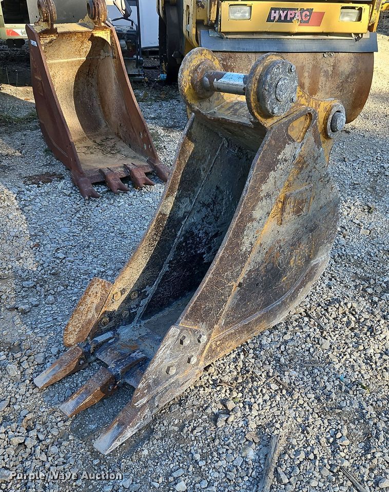 image for item LB9547 Caterpillar 312  bucket