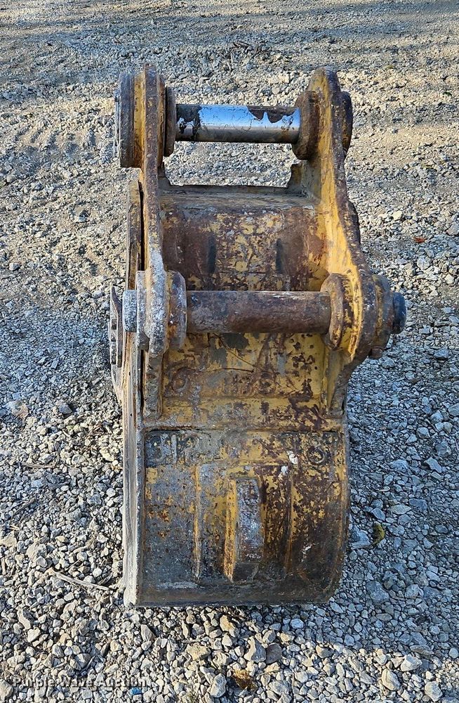 image for item LB9547 Caterpillar 312  bucket