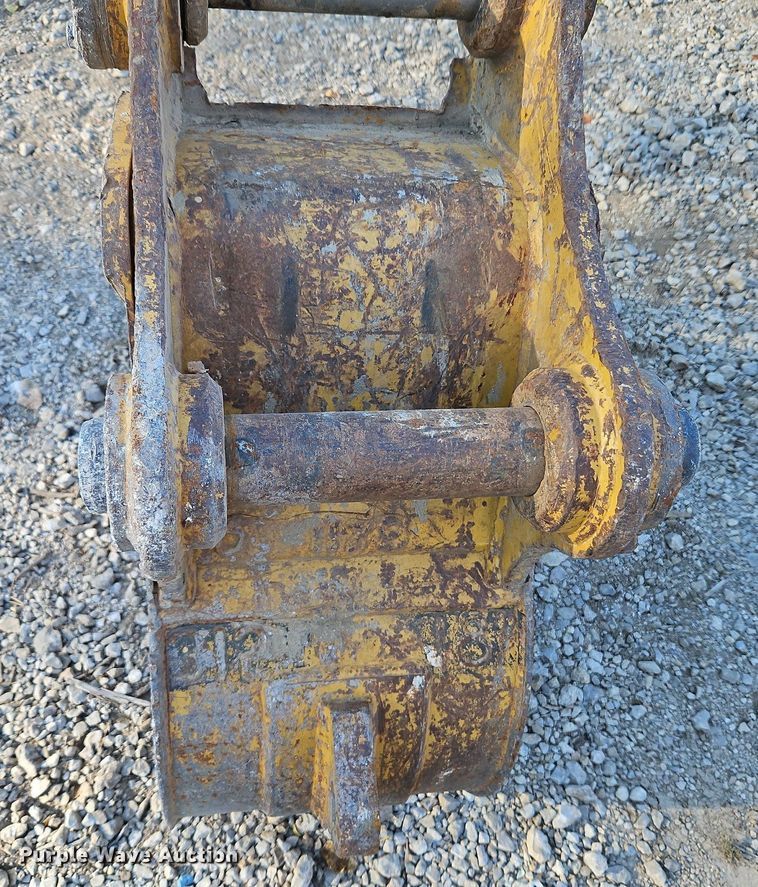 image for item LB9547 Caterpillar 312  bucket