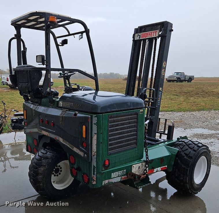 image for item LB9551 2006 Moffett M55  forklift