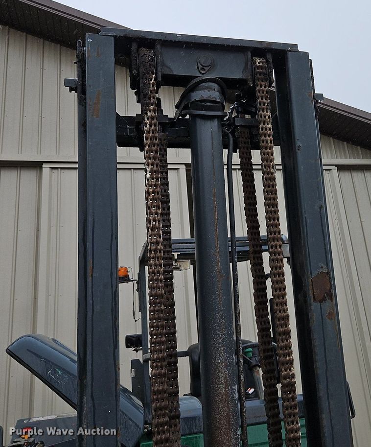 image for item LB9551 2006 Moffett M55  forklift