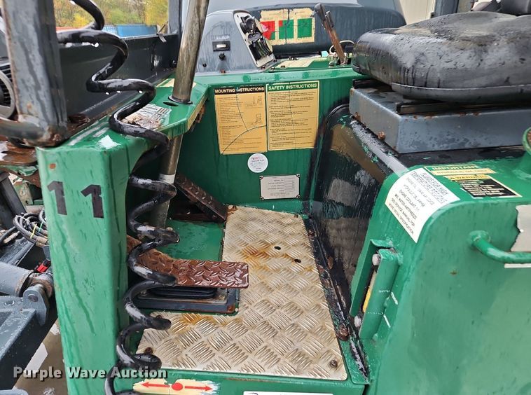 image for item LB9551 2006 Moffett M55  forklift