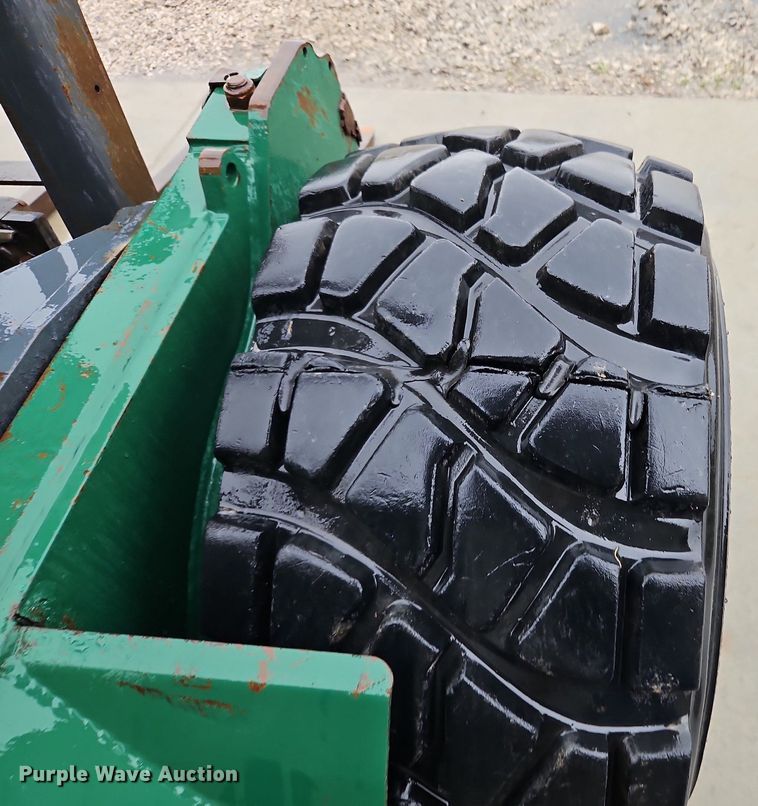 image for item LB9551 2006 Moffett M55  forklift