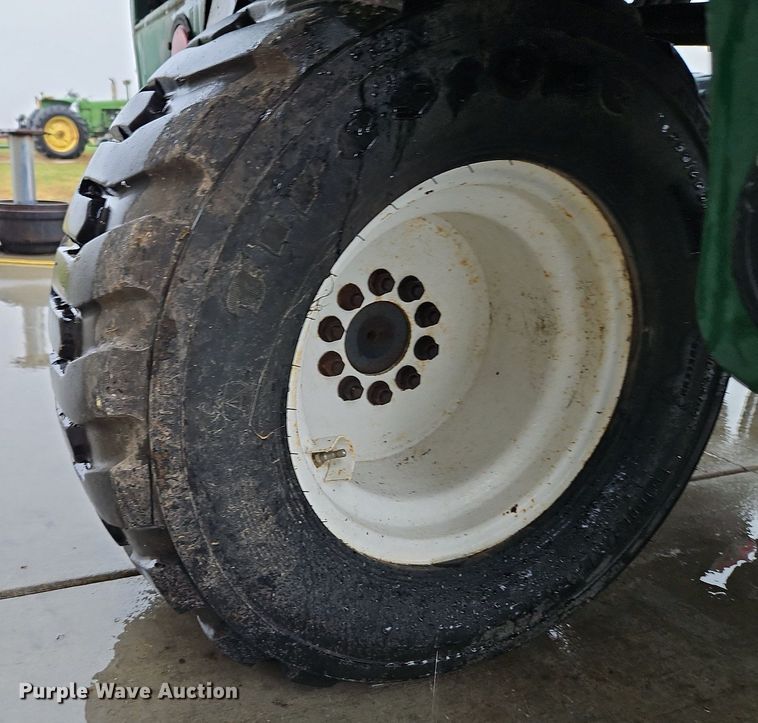 image for item LB9551 2006 Moffett M55  forklift