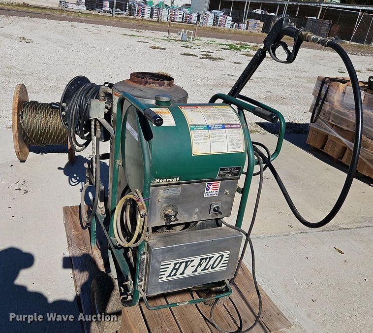 image for item LB9566 Hi-Flo 3202E  hot pressure washer