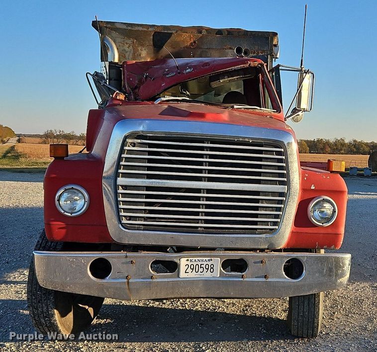 image for item LB9568 1978 Ford  dump truck