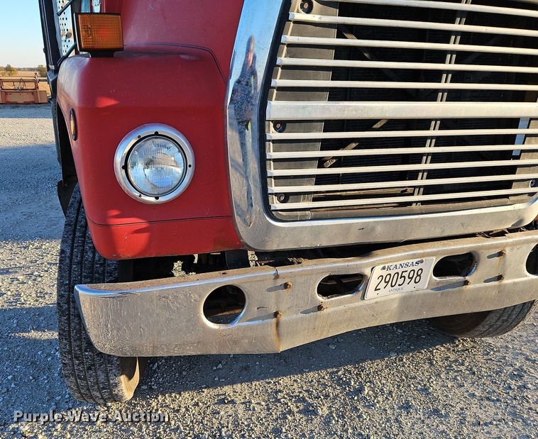 image for item LB9568 1978 Ford  dump truck
