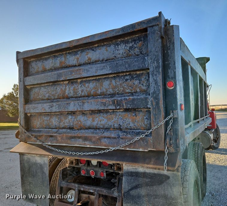 image for item LB9568 1978 Ford  dump truck