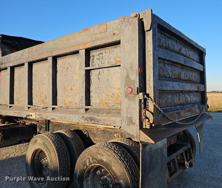 image for item LB9568 1978 Ford  dump truck