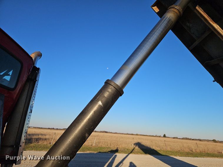 image for item LB9568 1978 Ford  dump truck