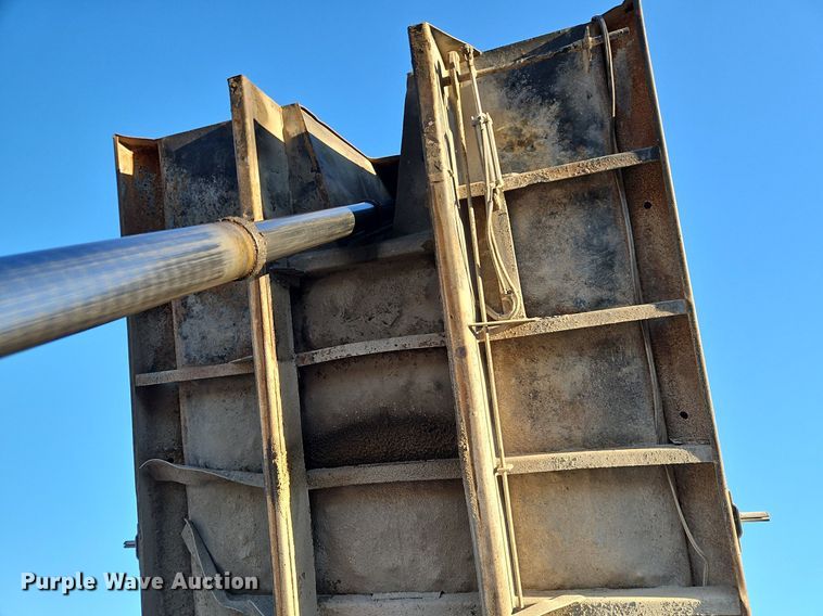 image for item LB9568 1978 Ford  dump truck