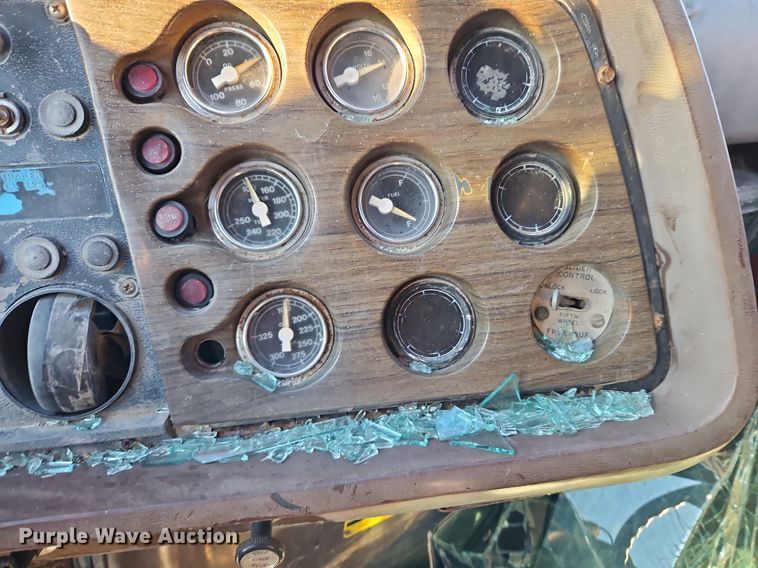 image for item LB9568 1978 Ford  dump truck