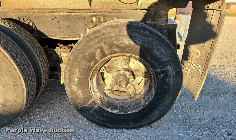 image for item LB9568 1978 Ford  dump truck