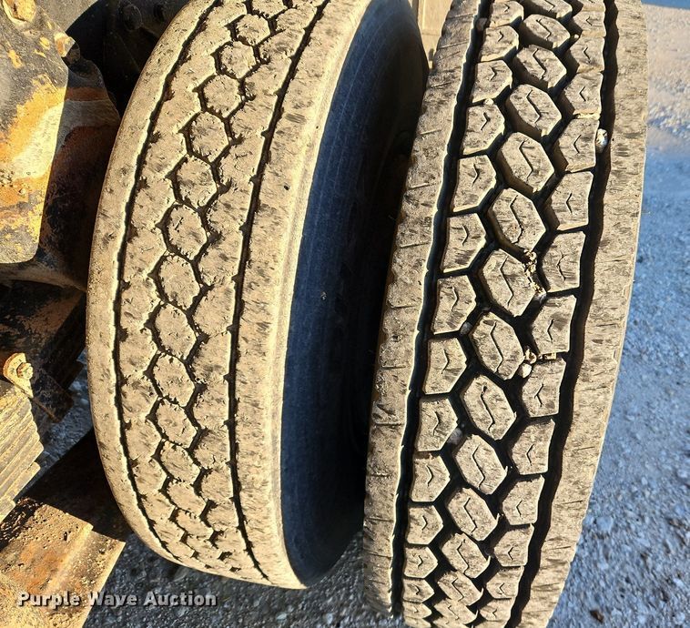 image for item LB9568 1978 Ford  dump truck