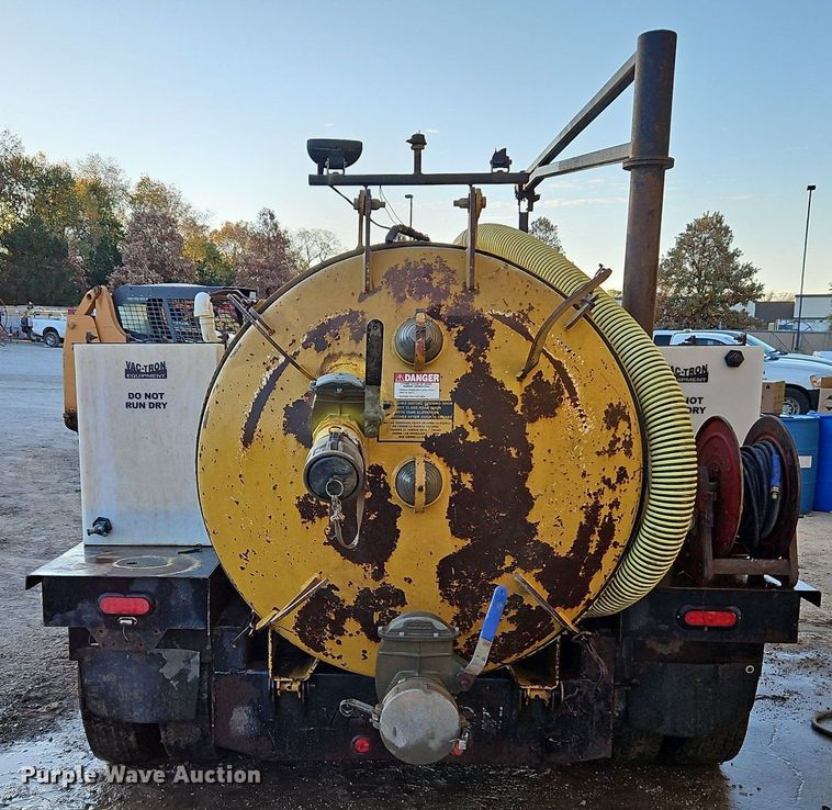 image for item LB9577 2013 Vermeer LP855STD  vacuum excavator