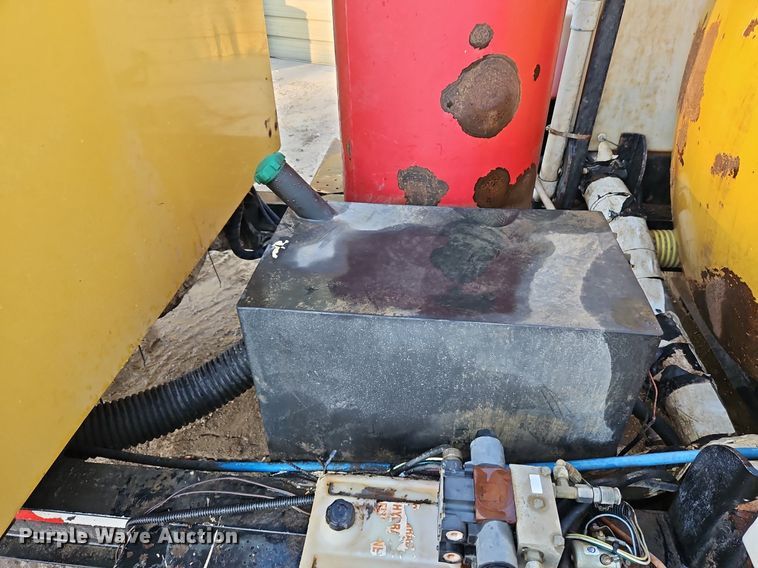 image for item LB9577 2013 Vermeer LP855STD  vacuum excavator