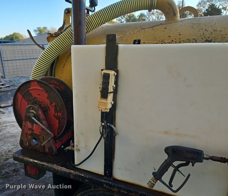 image for item LB9577 2013 Vermeer LP855STD  vacuum excavator