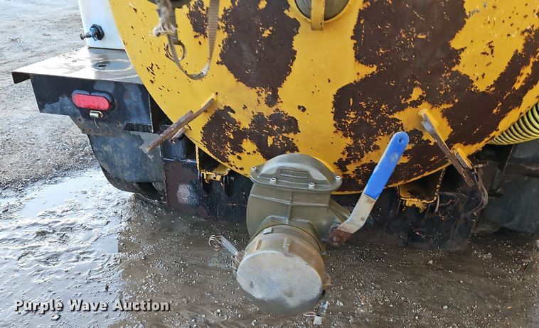 image for item LB9577 2013 Vermeer LP855STD  vacuum excavator