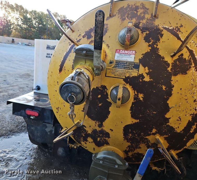 image for item LB9577 2013 Vermeer LP855STD  vacuum excavator