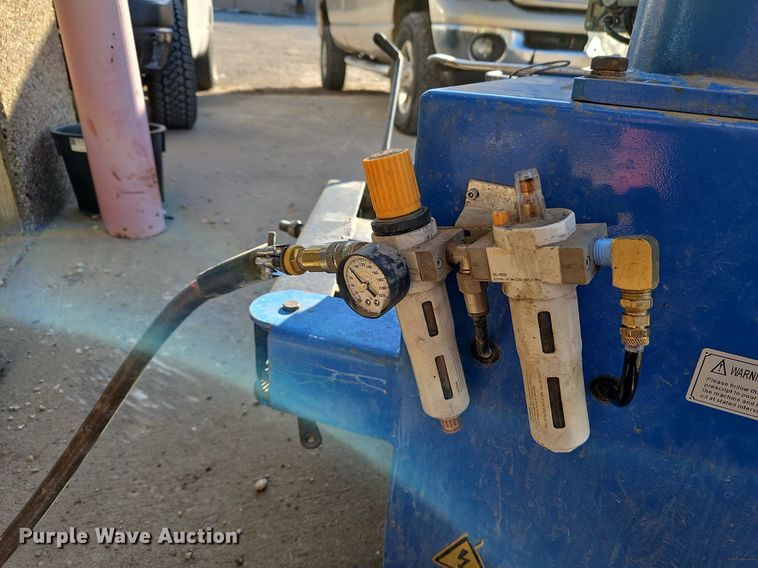 image for item LB9578 2013 DMS 910  tire changer