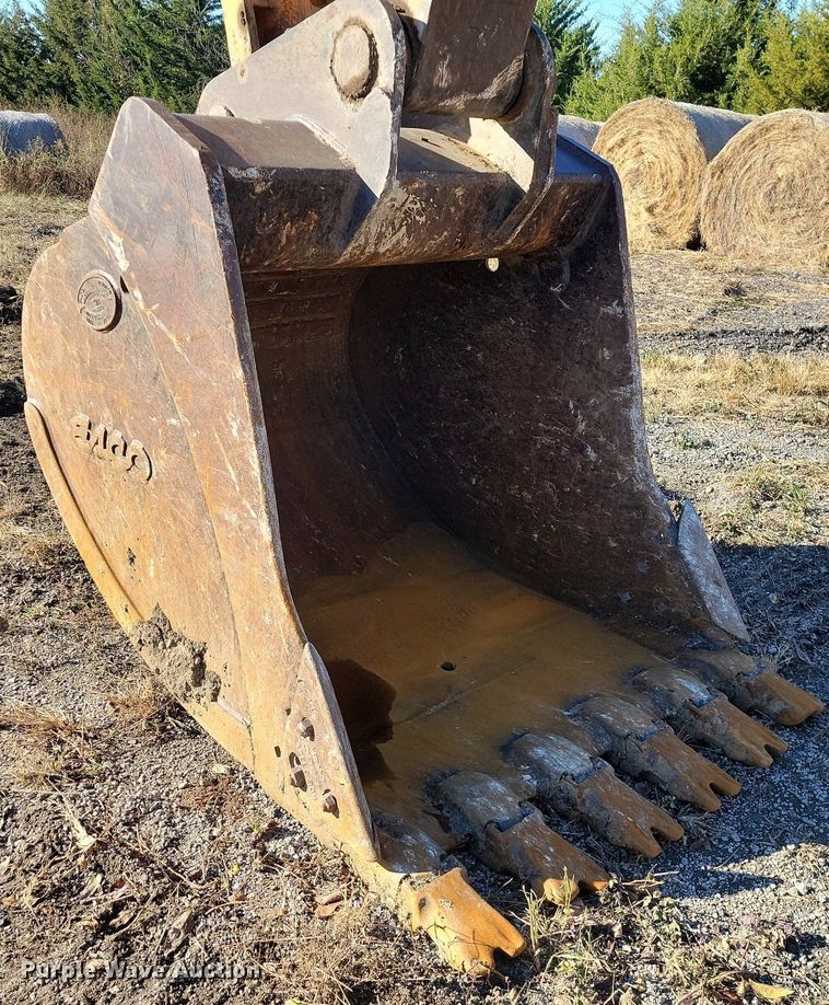 image for item LD9038 1996 Komatsu PC400LC-6LC  excavator