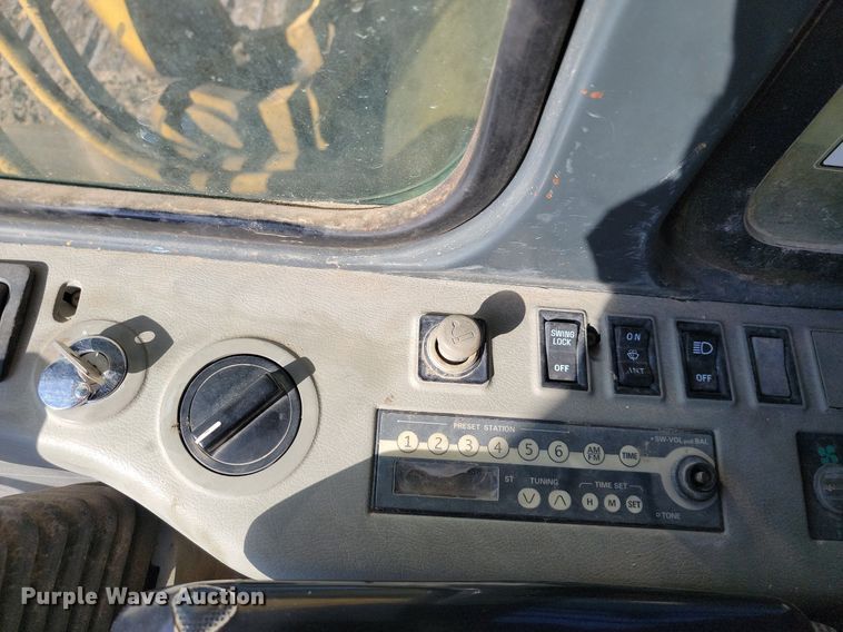 image for item LD9038 1996 Komatsu PC400LC-6LC  excavator