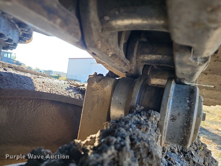 image for item LD9038 1996 Komatsu PC400LC-6LC  excavator