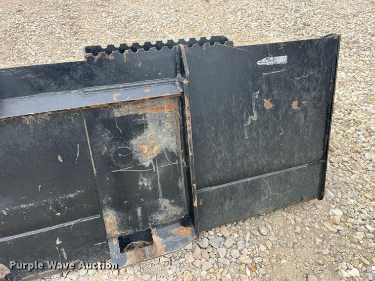 image for item LD9797 Caterpillar  86" W skid steer bucket