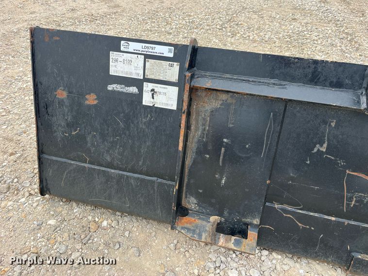 image for item LD9797 Caterpillar  86" W skid steer bucket