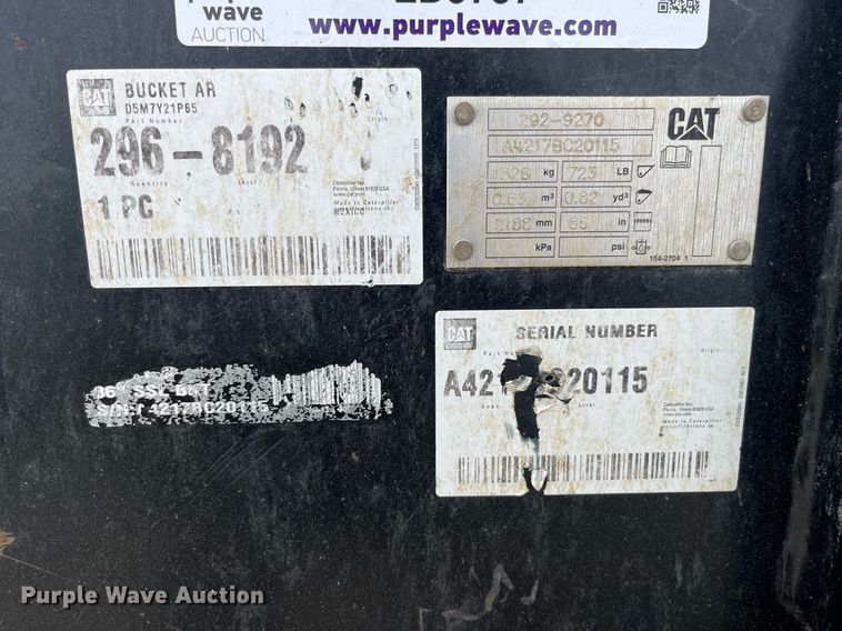 image for item LD9797 Caterpillar  86" W skid steer bucket