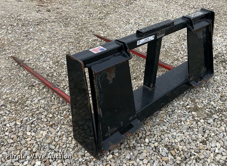 image for item LD9799 Notch BSD  skid steer bale spear