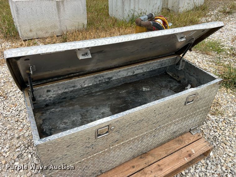 image for item LD9801 Fuel tank