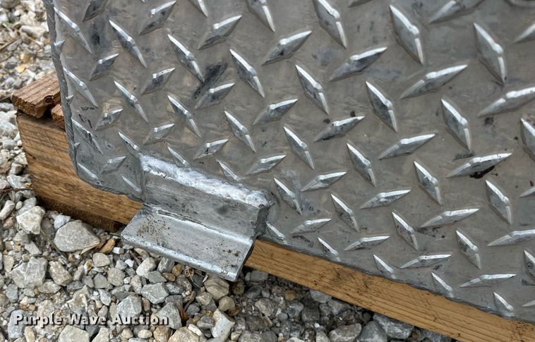 image for item LD9801 Fuel tank